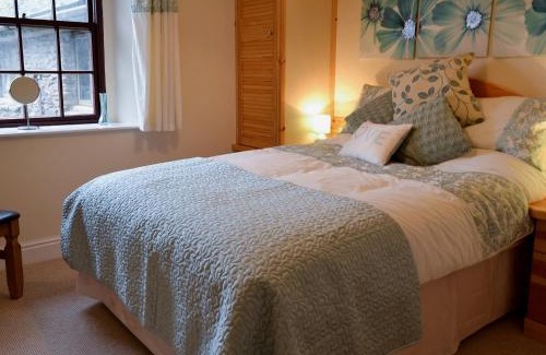 Brayford House | The Farmhouse - Ukc1339