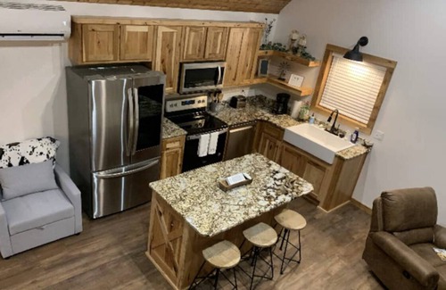 Hatfield Cabin | The Farmhouse
