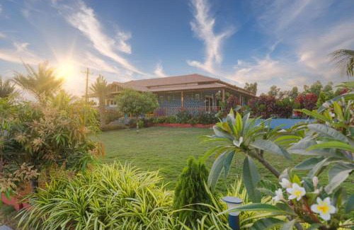 Ibrahimpatan Villa | The Farmstays KWFPool3BHKGardenACWi-Fi