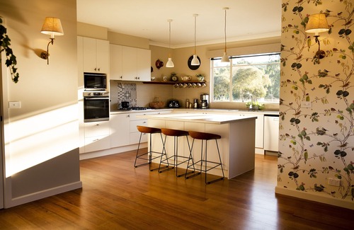 Dixons Creek House | The Farmstead - Family Accommodation