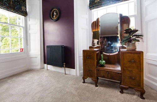 Askrigg Apartment | The Farnon Suite at Skeldale House