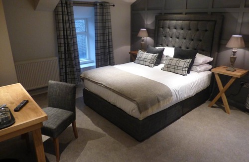 Slyne Hotel | The Fenwick Steak & Seafood Pub
