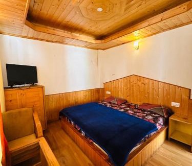 Manali Hotel | The Fernovo Stays - Barod