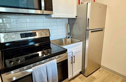 North Central Omaha Apartment | The Field Club Summar