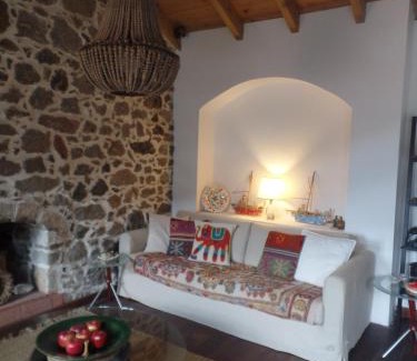 Samothrace House | The fig tree house