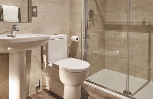 Walwick Apartment | The Filly - Three Bedroom Apartment, Sleeps 6