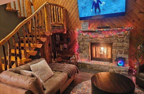 Tobyhanna Ski Chalet | The Fire & Fun Retreat