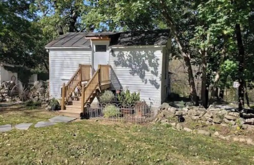 Staunton House | The Firefly Springhouse