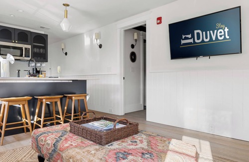 Cannonborough Elliotborough Apartment | The Fireplace Suite | Cozy Downtown Abode