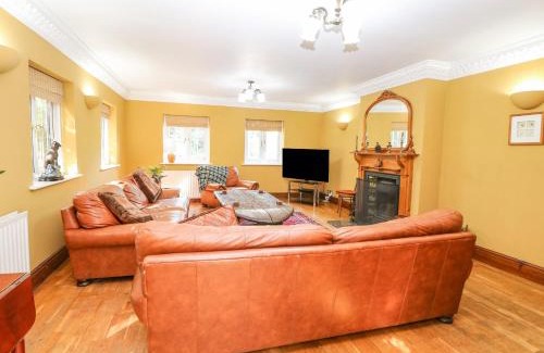 East Dereham House | The Firs