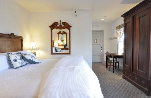 Nags Head Bed & Breakfast | The First Colony Inn