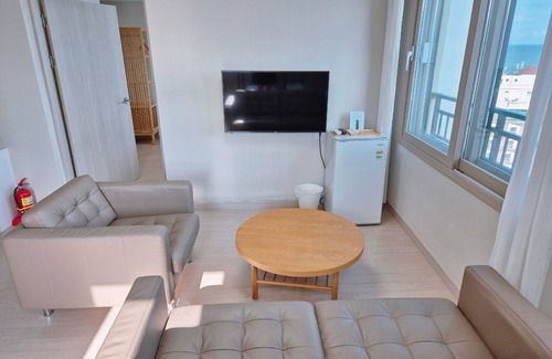 Haeundae Apartment | The First Ocean Songjung