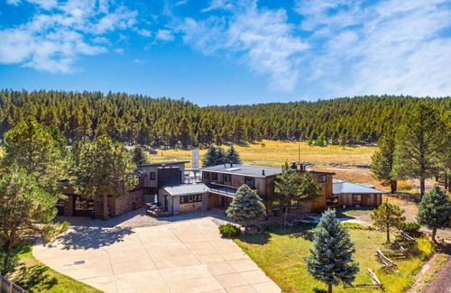 Baderville House | The Flagstaff Retreat- Best backyard in Flagstaff