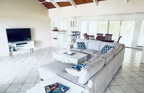 Discovery Bay House | The Flamingo House, Open & Breezy Island Home.minutes from the beach!
