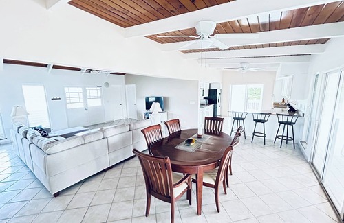 Discovery Bay House | The Flamingo House, Open & Breezy Island Home.minutes from the beach!