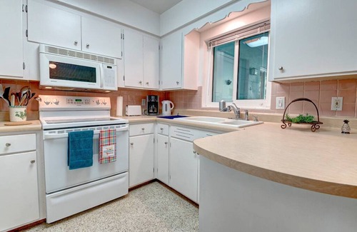 Indian Beach Sapphire Shores House | The Flamingo House at Indian Beach Sapphire Shores
