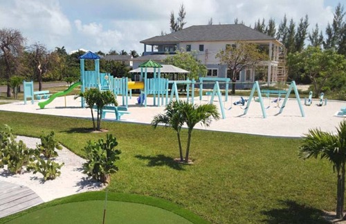 Palm Cay Villa | The Flamingo Villa