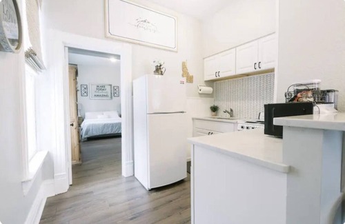 Garden District Apartment | The Flat on 5th-walk to dt!