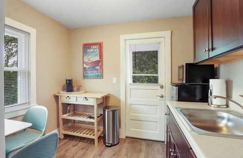 Lake Geneva Apartment | The Flats of Lake Geneva- Suite 2