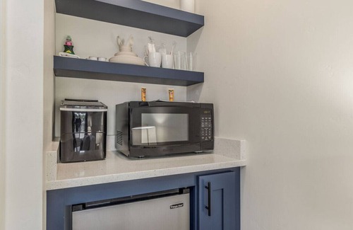 Coeur d'Alene Apartment | The Flats - Suite 10 - Downtown CDA!