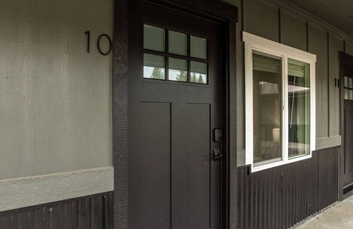Coeur d'Alene Apartment | The Flats - Suite 10 - Downtown CDA!