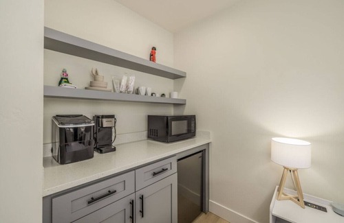 Coeur d'Alene Apartment | The Flats - Suite 11 - Queen Bed - Downtown CDA!