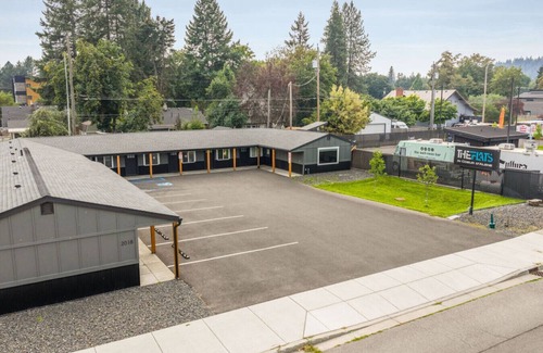 Coeur d'Alene Apartment | The Flats - Suite 11 - Queen Bed - Downtown CDA!