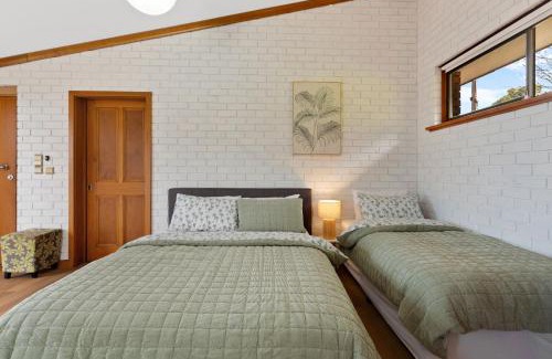 Port Lincoln Apartment | The Flaxman Studio - Panoramic Ocean Views