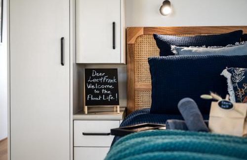 Riverglen Boat Rental | The Float Life - Retreat on Murray River