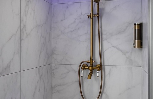 Coignieres Apartment | The Floor - Suite Passion d'Or & private Jacuzzi