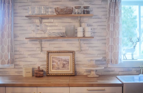 Erin Other | The Flower Garden Farmhouse. Stay at a Flower Farm just 1 hour from Toronto