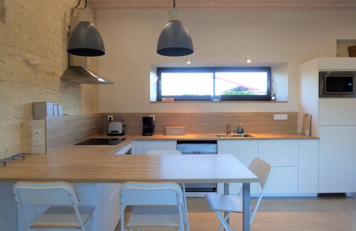 Sainte-Gemme-la-Plaine House | The flying hut