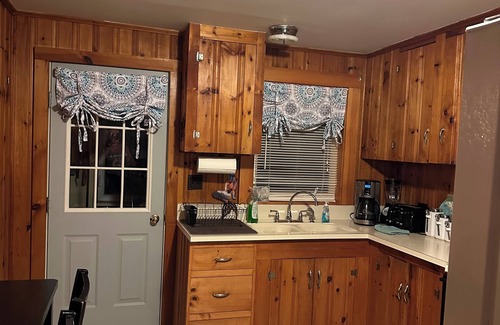 Standish House | The Flying Mermaid - A cute and cozy lake view cottage just steps to Sebago Lake