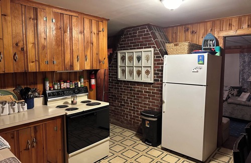 Standish House | The Flying Mermaid - A cute and cozy lake view cottage just steps to Sebago Lake
