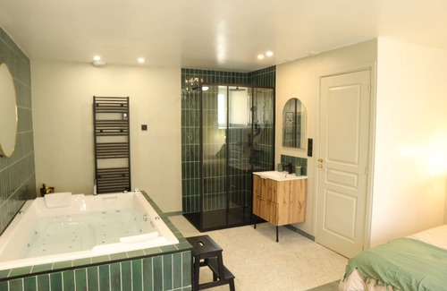 Servon House | The foam