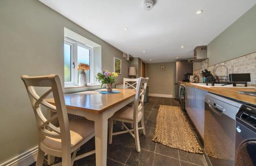 Thetford House | The Folly, Thorpe Forest