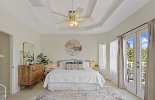 Dripping Springs House | The Foothills House I Private Pool I Family Getaway