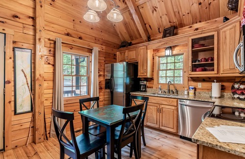 Peach Glen Cabin | The Forest House @ Warren Lake Grounds