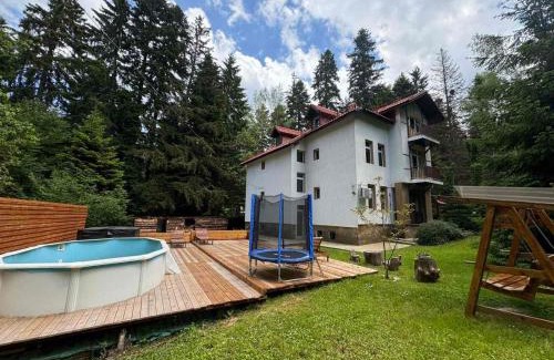 Borovets Ski Chalet | The Forest Villa Borovets by BookVillaBG