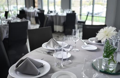 Lake Forest Hotel | The Forester, a Hyatt Place Hotel