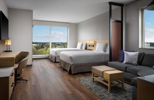 Lake Forest Hotel | The Forester, a Hyatt Place Hotel