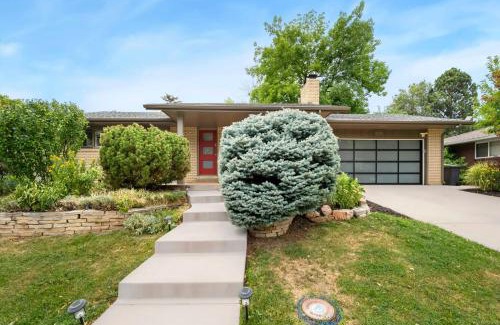 Loveland House | The Foundry Escape - Hot Tub, Bikes & Game Room