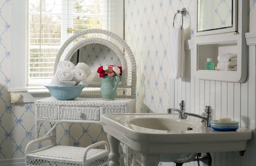Old Bennington Bed & Breakfast | The Four Chimneys Inn