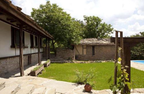 Kostenkovtsi House | The Four Houses