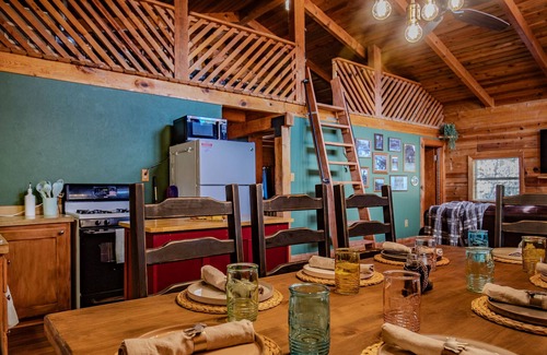 High Rolls Mountain Park Cabin | The Four Seasons - A Getaway to White Sands NP and Cloudcroft, NM w/Hot Tub!
