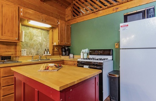 High Rolls Mountain Park Cabin | The Four Seasons - A Getaway to White Sands NP and Cloudcroft, NM w/Hot Tub!