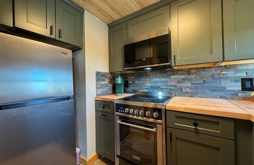Bromley Mountain Condo | The Fox Borrow at Bromley!
