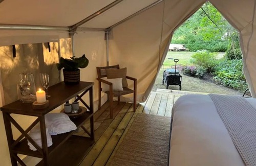 Tsawwassen Cabin | The Fox Den