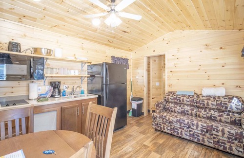 Bayfield Cabin | The Fox Den Cabin #14