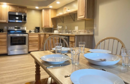 Indian River House | The Fox Family Lodge at The Totem Lodges
